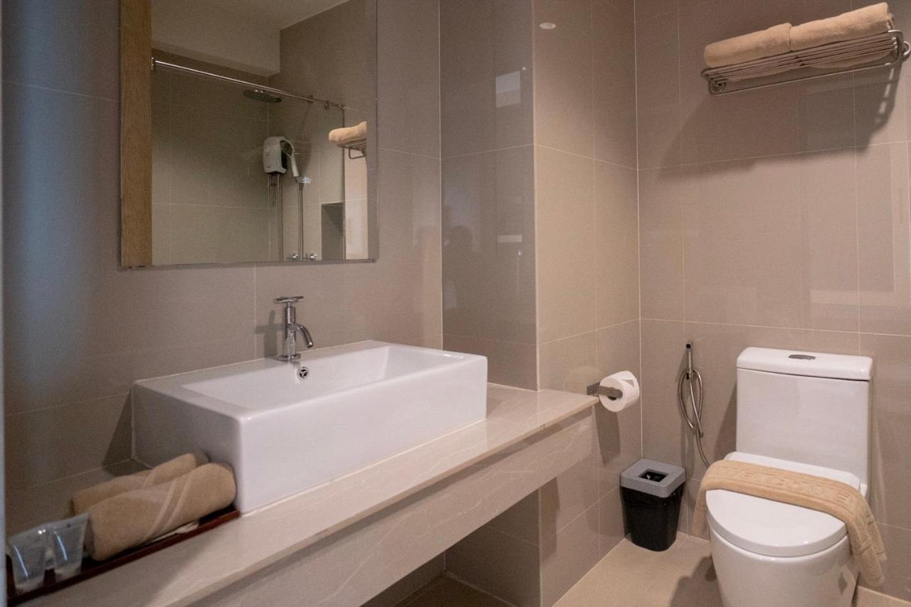 Riverawan Hotel Chanthaburi Exterior photo